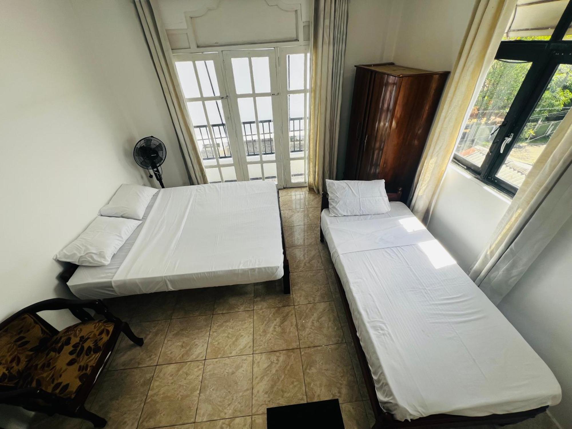 Ramlyn Guesthouse & Restaurant Negombo Exterior photo