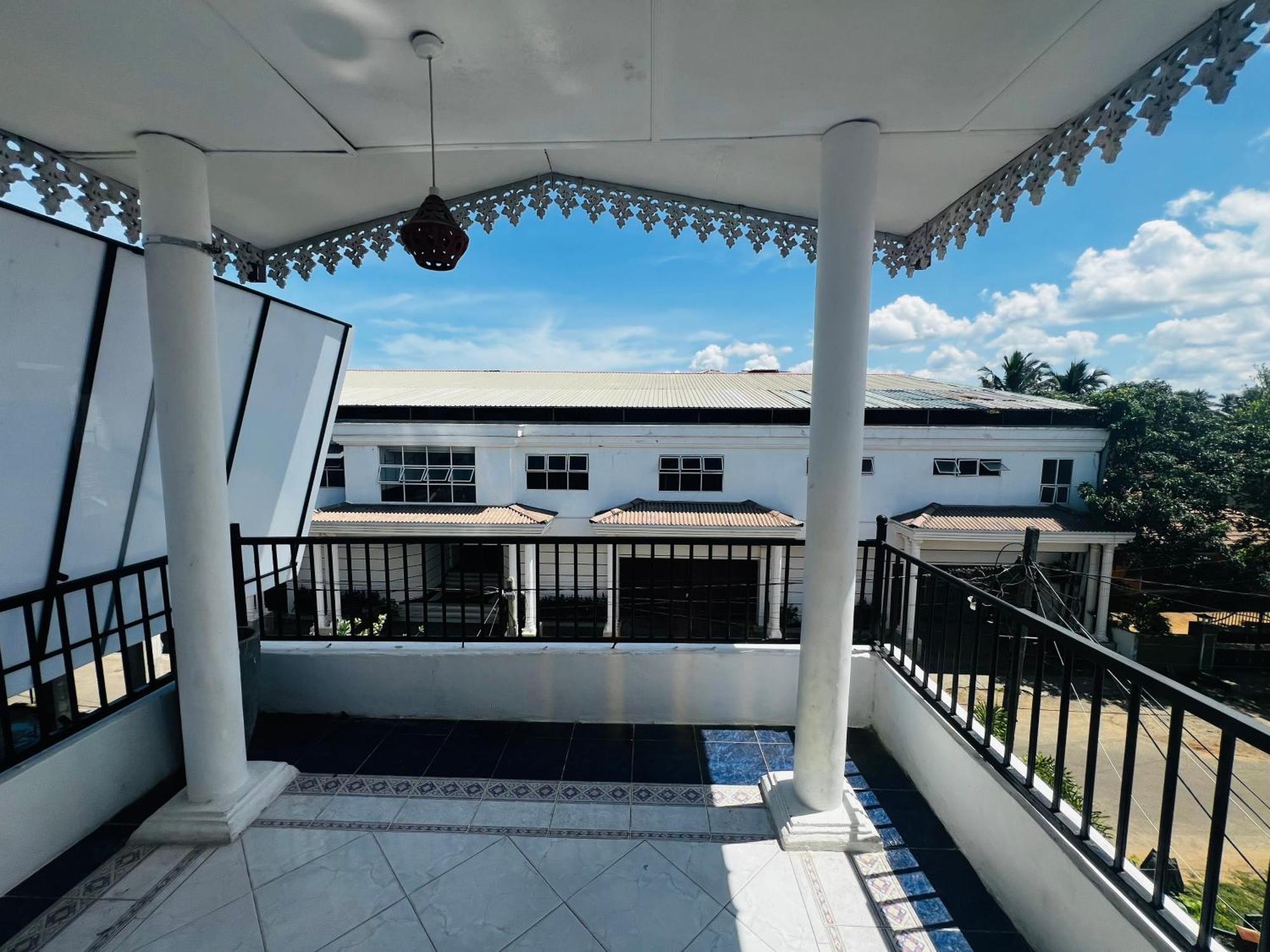 Ramlyn Guesthouse & Restaurant Negombo Exterior photo